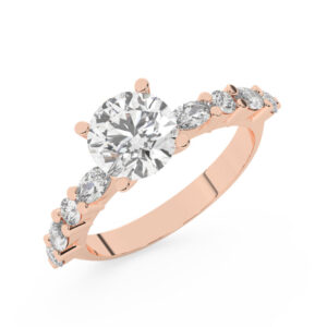 טבעת אירוסין סוליטר ויהלומים בצדדים דגם 50068 כסף מצופה זהב אדום רוזגולד במרכז יהלום מעבדה 2.50 קראט בחיתוך עגול עם תעודה גמולוגית אירופאית IGI מסביב ובצדדים יהלומי מעבדה במשקל של 0.40 קראט בנוסף 0.20 קראט