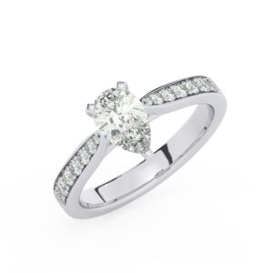 טבעת אירוסין סוליטר וזירקונים בצדדים דגם 50017 זהב לבן 14 קראט במרכז זירקוניה 1.50 קראט בחיתוך טיפה מסביב ובצדדים זירקונים בחיתוך עגול