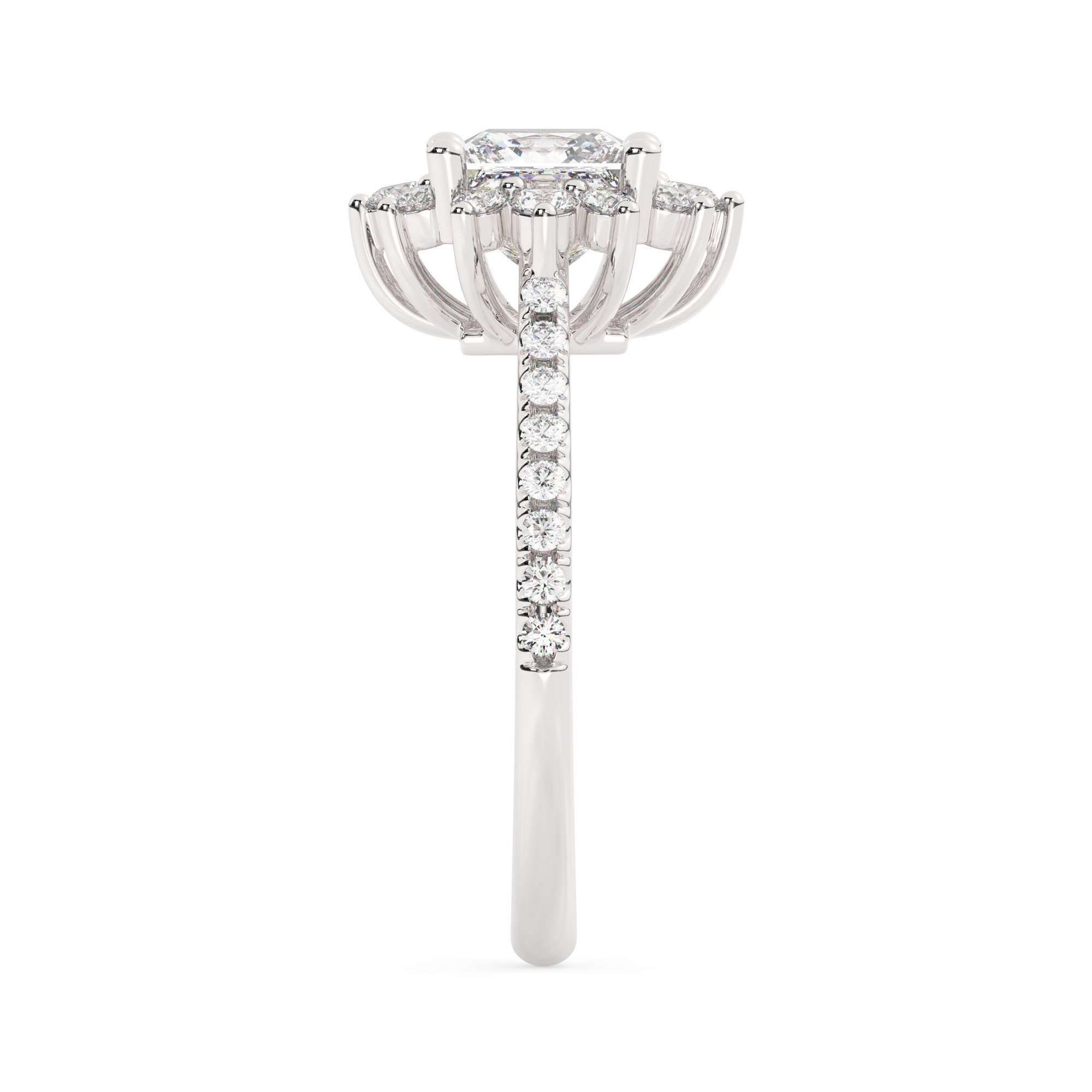 טבעת אירוסין היילו דגם 50024 כסף מצופה זהב לבן במרכז זירקוניה 4 קראט בחיתוך פרינסס מסביב ובצדדים זירקונים בחיתוך עגול – תמונה 4