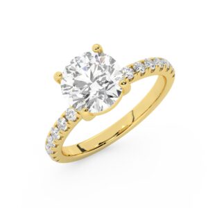 טבעת אירוסין סוליטר וזירקונים בצדדים דגם 50037 זהב צהוב 14 קראט במרכז זירקוניה 2.50 קראט בחיתוך עגול מסביב ובצדדים זירקונים בחיתוך עגול