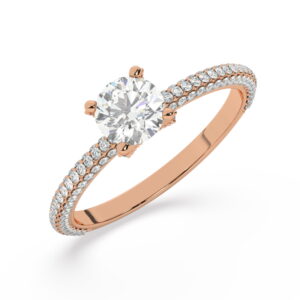 טבעת אירוסין סוליטר ויהלומים בצדדים דגם 50012 זהב אדום רוזגולד 14 קראט במרכז זירקוניה 1 קראט בחיתוך עגול מסביב ובצדדים זירקונים בחיתוך עגול