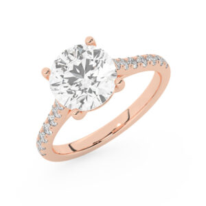 טבעת אירוסין סוליטר ויהלומים בצדדים דגם 50019 זהב אדום רוזגולד 14 קראט במרכז זירקוניה 4 קראט בחיתוך עגול מסביב ובצדדים זירקונים בחיתוך עגול