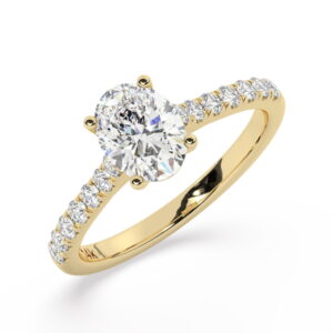 טבעת אירוסין סוליטר ויהלומים בצדדים דגם 50019 זהב צהוב 14 קראט במרכז זירקוניה 0.75 קראט בחיתוך אובל מסביב ובצדדים זירקונים בחיתוך עגול