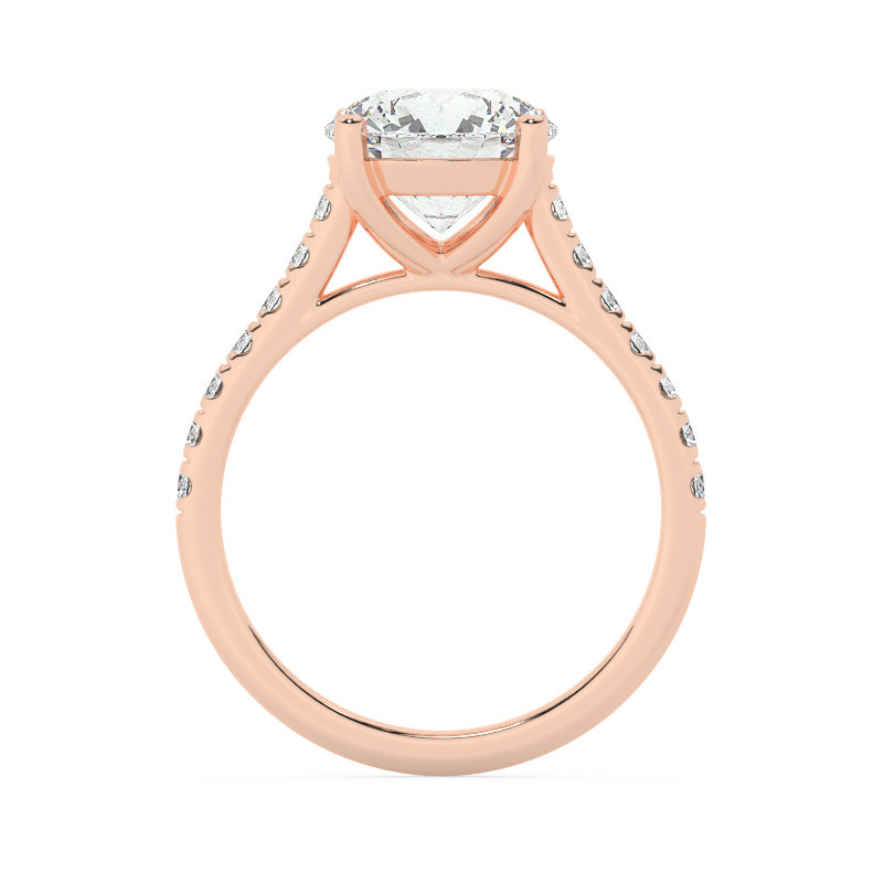 טבעת אירוסין סוליטר ויהלומים בצדדים דגם 50019 זהב אדום רוזגולד 14 קראט במרכז זירקוניה 2 קראט בחיתוך עגול מסביב ובצדדים זירקונים בחיתוך עגול – תמונה 3