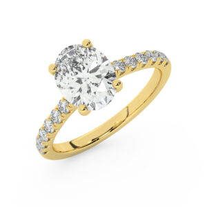 טבעת אירוסין סוליטר ויהלומים בצדדים דגם 50019 זהב צהוב 14 קראט במרכז זירקוניה 2 קראט בחיתוך אובל מסביב ובצדדים זירקונים בחיתוך עגול