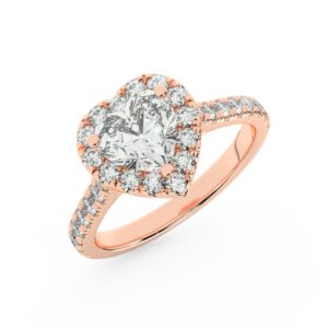 טבעת אירוסין היילו דגם 50026 כסף מצופה זהב אדום רוזגולד במרכז זירקוניה 5 קראט בחיתוך לב מסביב ובצדדים זירקונים בחיתוך עגול
