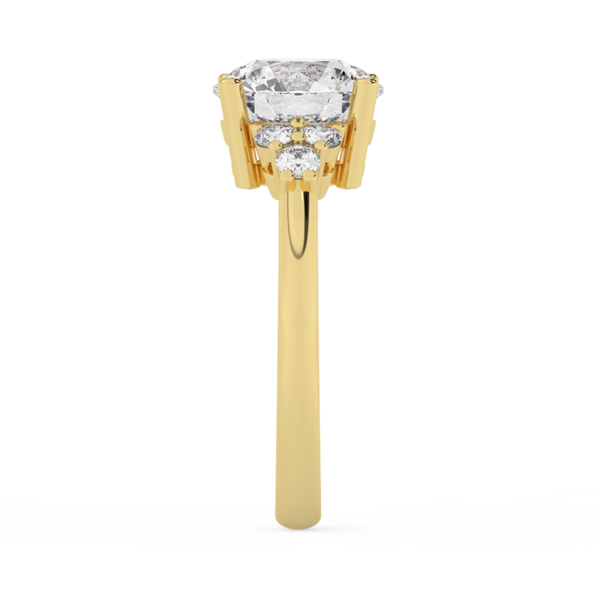 טבעת אירוסין סוליטר וזירקונים בצדדים דגם 50041 זהב צהוב 14 קראט במרכז זירקוניה 3 קראט בחיתוך עגול מסביב ובצדדים זירקונים בחיתוך עגול – תמונה 4