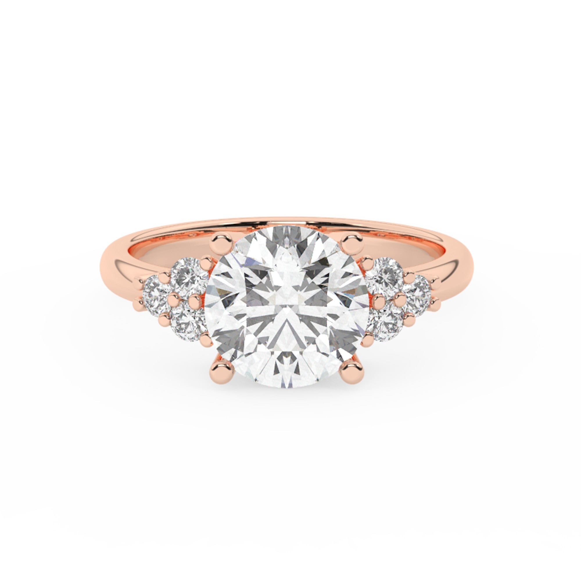 טבעת אירוסין סוליטר ומוסונייט בצדדים דגם 50041 כסף מצופה זהב אדום רוזגולד במרכז אבן מעבדה מוסונייט 5 קראט בחיתוך עגול עם תעודה גמולוגית בינלאומית GRA מסביב ובצדדים אבני מעבדה מוסונייט במשקל כולל של 0.30 קראט בחיתוך עגול – תמונה 2