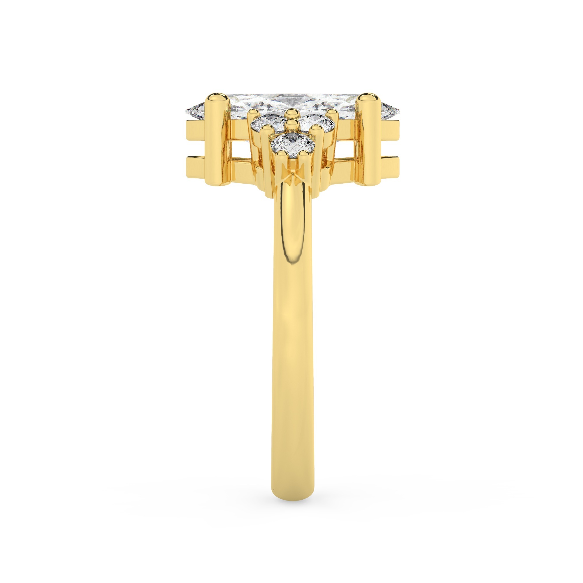 טבעת אירוסין סוליטר ויהלומים בצדדים דגם 50041 כסף מצופה זהב צהוב במרכז יהלום מעבדה 4 קראט בחיתוך מרקיזה עם תעודה גמולוגית אירופאית IGI מסביב ובצדדים יהלומי מעבדה במשקל כולל של 0.30 קראט בחיתוך עגול – תמונה 4