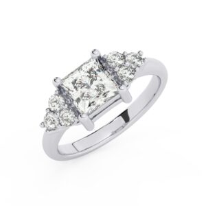 טבעת אירוסין סוליטר וזירקונים בצדדים דגם 50041 זהב לבן 14 קראט במרכז זירקוניה 0.75 קראט בחיתוך פרינסס מסביב ובצדדים זירקונים בחיתוך עגול