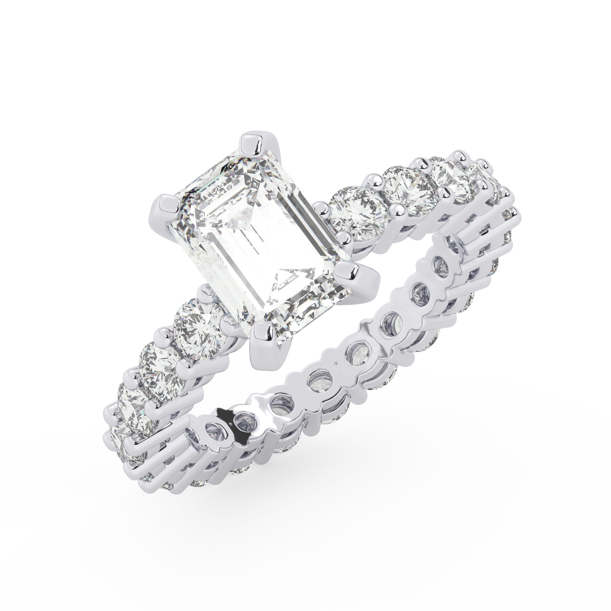 טבעת אירוסין סוליטר ויהלומים בצדדים איטרנטיני דגם 50044 כסף מצופה זהב לבן במרכז יהלום מעבדה 2 קראט בחיתוך אמרלד עם תעודה גמולוגית אירופאית IGI מסביב ובצדדים יהלומי מעבדה במשקל כולל של 1.80 קראט בחיתוך עגול