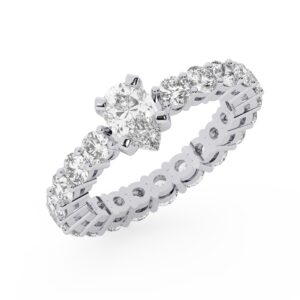 טבעת אירוסין סוליטר וזירקונים בצדדים איטרנטיני דגם 50044 זהב לבן 14 קראט במרכז זירקוניה 0.50 קראט בחיתוך טיפה מסביב ובצדדים זירקונים בחיתוך עגול