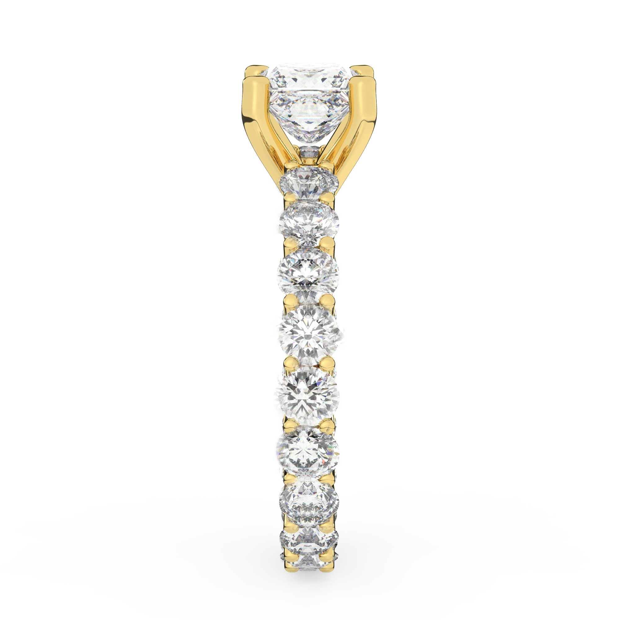 טבעת אירוסין סוליטר ויהלומים בצדדים איטרנטיני דגם 50044 כסף מצופה זהב צהוב במרכז יהלום מעבדה 0.50 קראט בחיתוך פרינסס עם תעודה גמולוגית מסביב ובצדדים יהלומי מעבדה במשקל כולל של 1.80 קראט בחיתוך עגול – תמונה 4