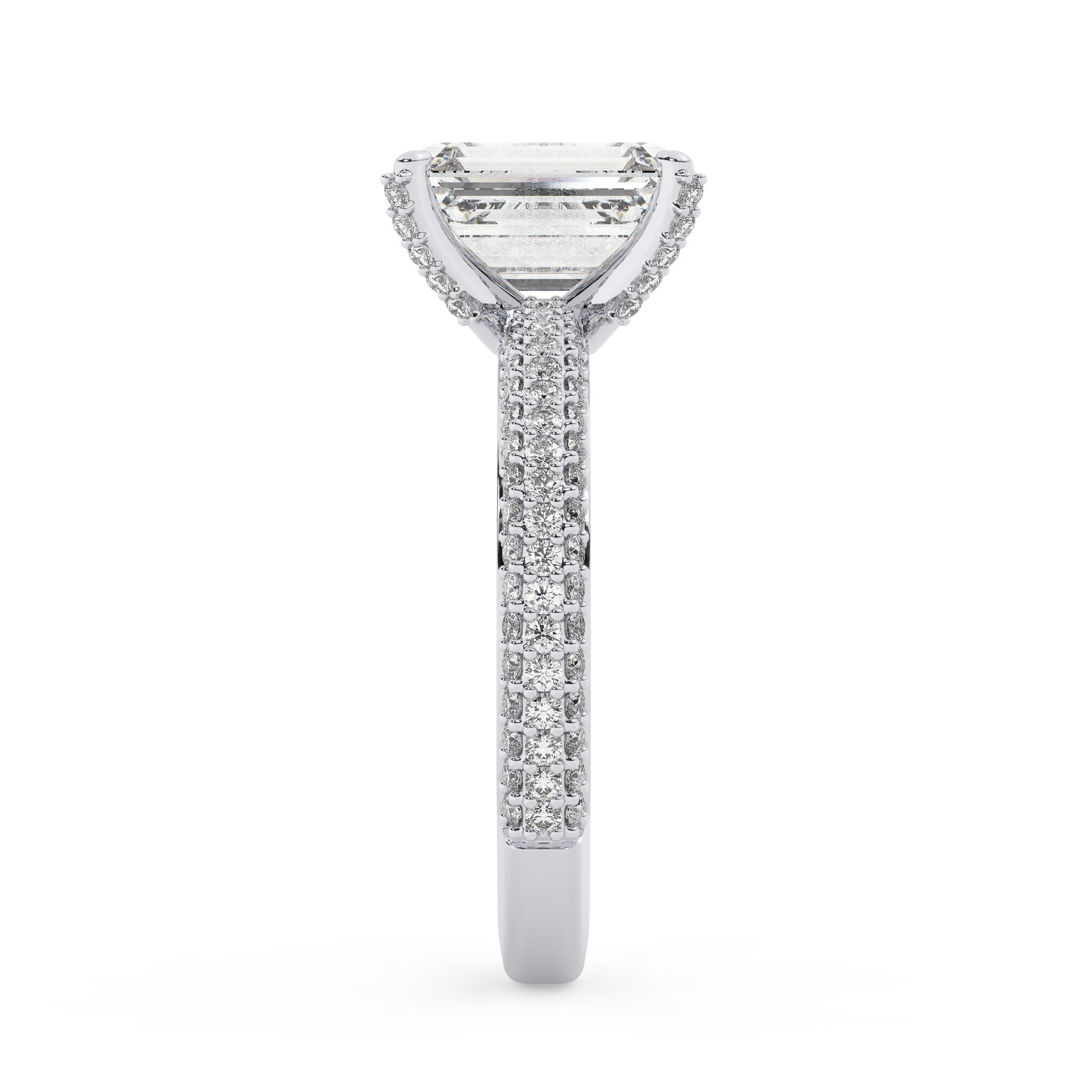 טבעת אירוסין סוליטר ויהלומים בצדדים דגם 50012 כסף מצופה זהב לבן במרכז אבן מעבדה מוסונייט 2.50 קראט בחיתוך אמרלד עם תעודה גמולוגית בינלאומית GRA מסביב ובצדדים אבני מעבדה מוסונייט במשקל כולל של 0.40 קראט בחיתוך עגול – תמונה 4