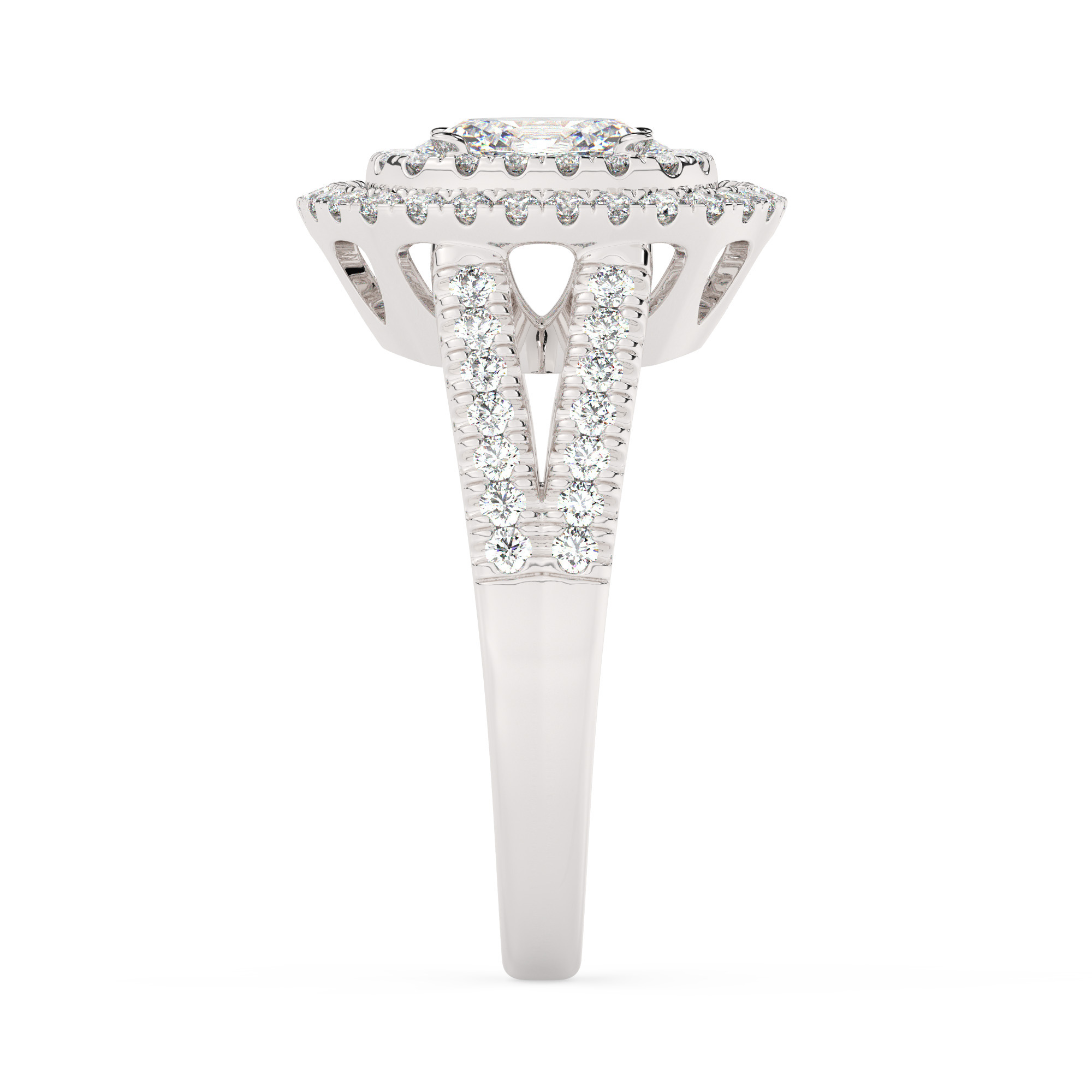 טבעת אירוסין היילו דגם 50025 כסף מצופה זהב לבן במרכז אבן מעבדה מוסונייט 0.75 קראט בחיתוך אובל עם תעודה גמולוגית מסביב ובצדדים אבני מעבדה מוסונייט במשקל כולל של 0.62 קראט בחיתוך עגול – תמונה 4