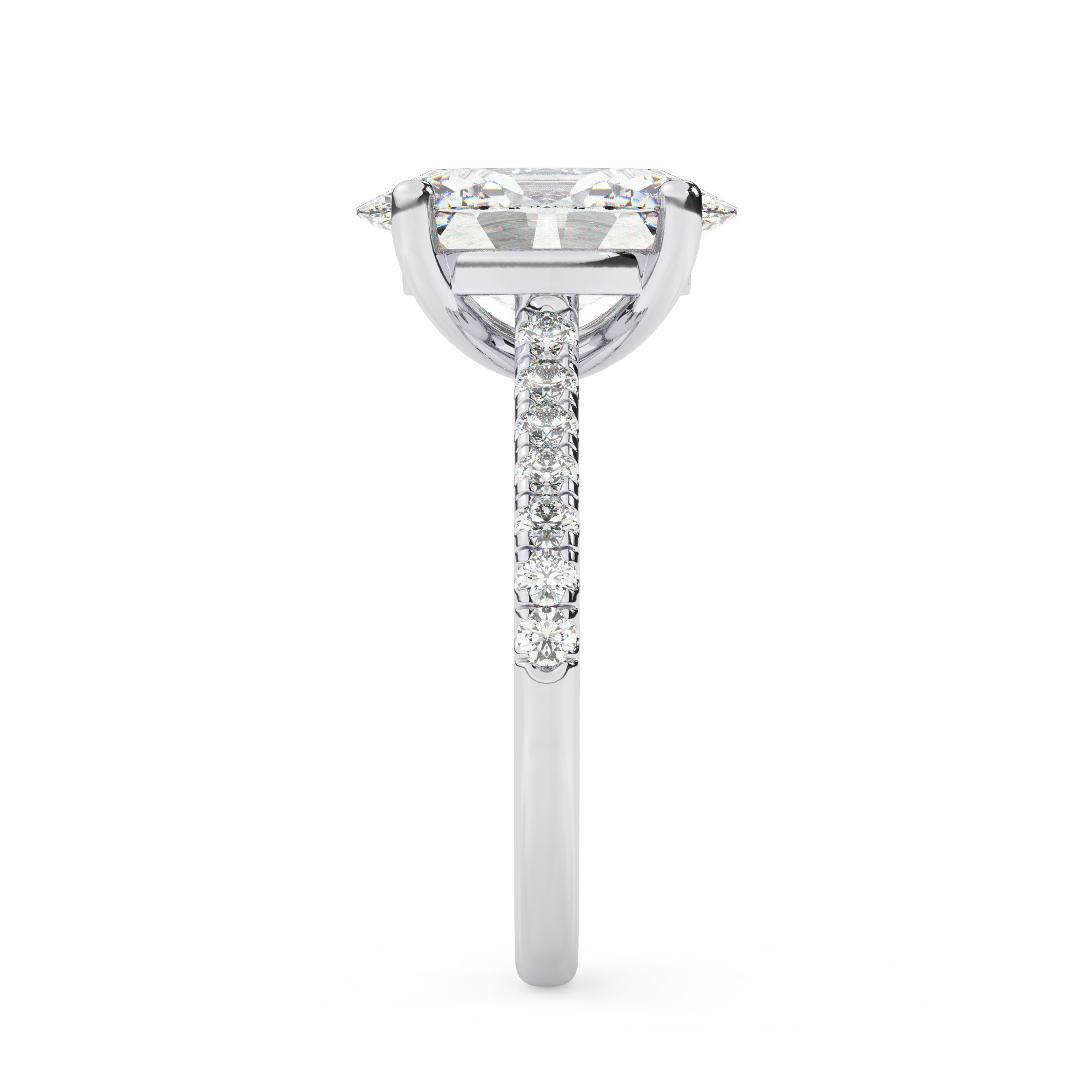 טבעת אירוסין סוליטר ויהלומים בצדדים דגם 50019 כסף מצופה זהב לבן במרכז אבן מעבדה מוסונייט 5 קראט בחיתוך אובל עם תעודה גמולוגית בינלאומית GRA מסביב ובצדדים אבני מעבדה מוסונייט במשקל כולל של 0.28 קראט בחיתוך עגול – תמונה 4