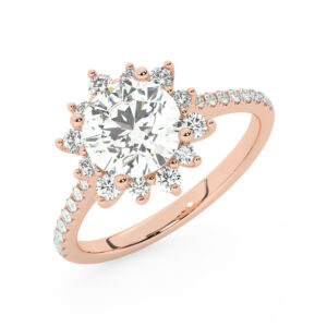 טבעת אירוסין היילו דגם 50024 כסף מצופה זהב אדום רוזגולד במרכז אבן מעבדה מוסונייט 2 קראט בחיתוך עגול עם תעודה גמולוגית בינלאומית GRA מסביב ובצדדים אבני מעבדה מוסונייט במשקל כולל של 0.39 קראט בחיתוך עגול