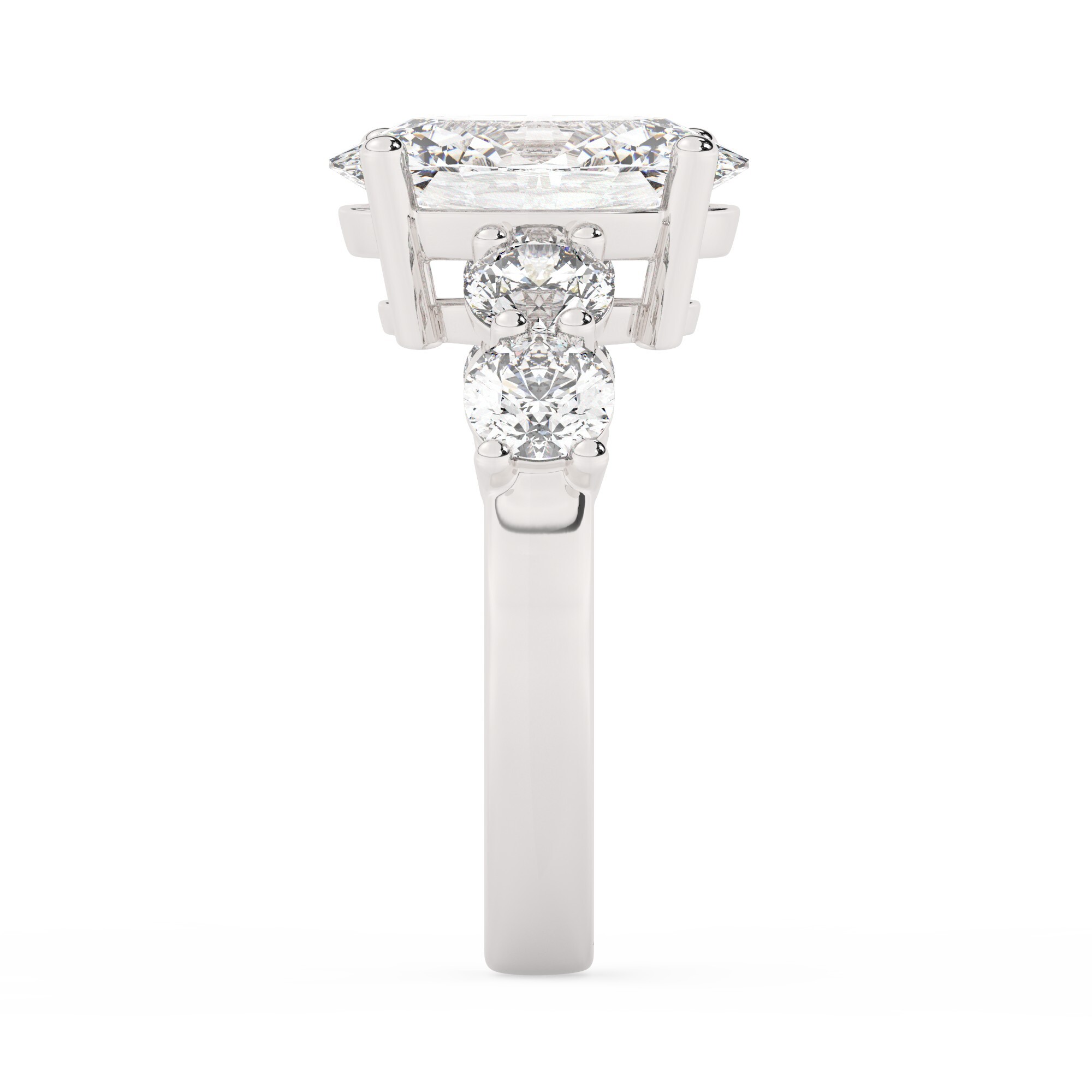 טבעת אירוסין סוליטר ומוסונייט בצדדים דגם 50030 כסף מצופה זהב לבן במרכז אבן מעבדה מוסונייט 3 קראט בחיתוך אובל עם תעודה גמולוגית בינלאומית GRA מסביב ובצדדים אבני מעבדה מוסונייט במשקל כולל של 1.08 קראט בחיתוך עגול – תמונה 4