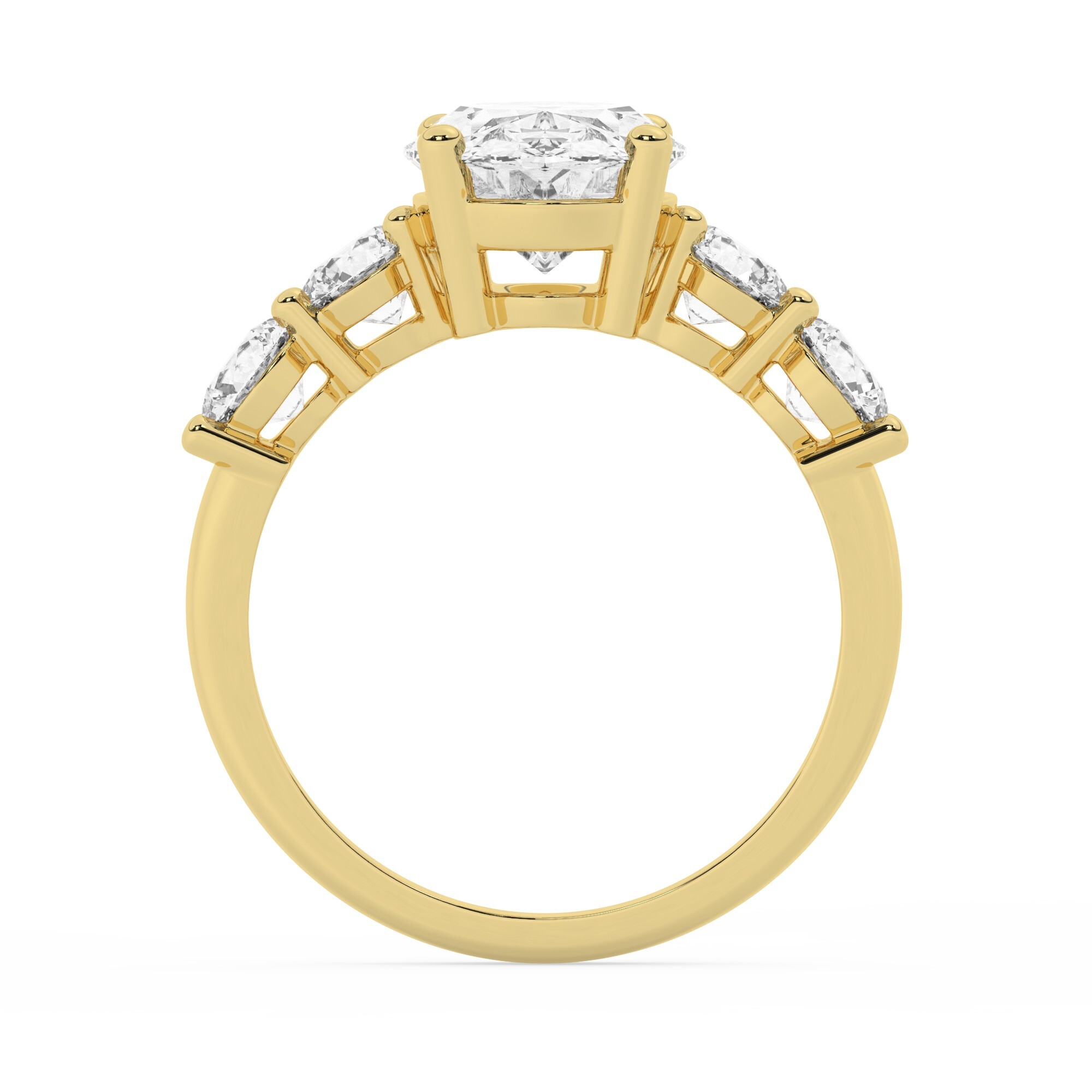 טבעת אירוסין סוליטר ויהלומים בצדדים דגם 50030 כסף מצופה זהב צהוב במרכז יהלום מעבדה 3 קראט בחיתוך אובל עם תעודה גמולוגית אירופאית IGI מסביב ובצדדים יהלומי מעבדה במשקל כולל של 1.08 קראט בחיתוך עגול – תמונה 3