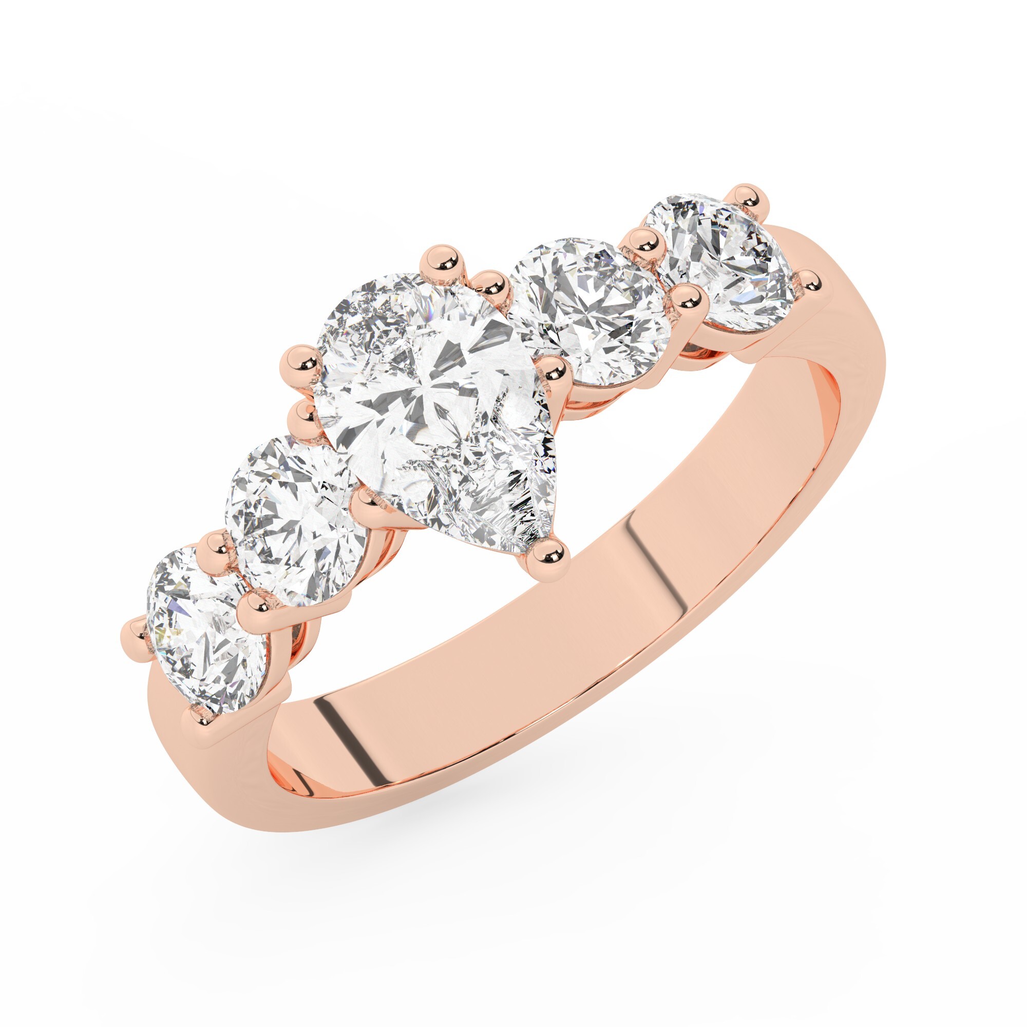 טבעת אירוסין סוליטר ומוסונייט בצדדים דגם 50030 כסף מצופה זהב אדום רוזגולד במרכז אבן מעבדה מוסונייט 2 קראט בחיתוך טיפה עם תעודה גמולוגית בינלאומית GRA מסביב ובצדדים אבני מעבדה מוסונייט במשקל כולל של 1.08 קראט בחיתוך עגול