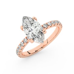 טבעת אירוסין סוליטר ויהלומים בצדדים דגם 50037 כסף מצופה זהב אדום רוזגולד במרכז יהלום מעבדה 1 קראט בחיתוך מרקיזה עם תעודה גמולוגית אירופאית IGI מסביב ובצדדים יהלומי מעבדה במשקל כולל של 0.32 קראט בחיתוך עגול