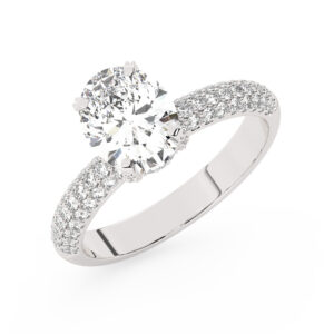 טבעת אירוסין סוליטר וזירקונים בצדדים דגם 50014 זהב לבן 14 קראט במרכז זירקוניה 2 קראט בחיתוך אובל מסביב ובצדדים זירקונים בחיתוך עגול