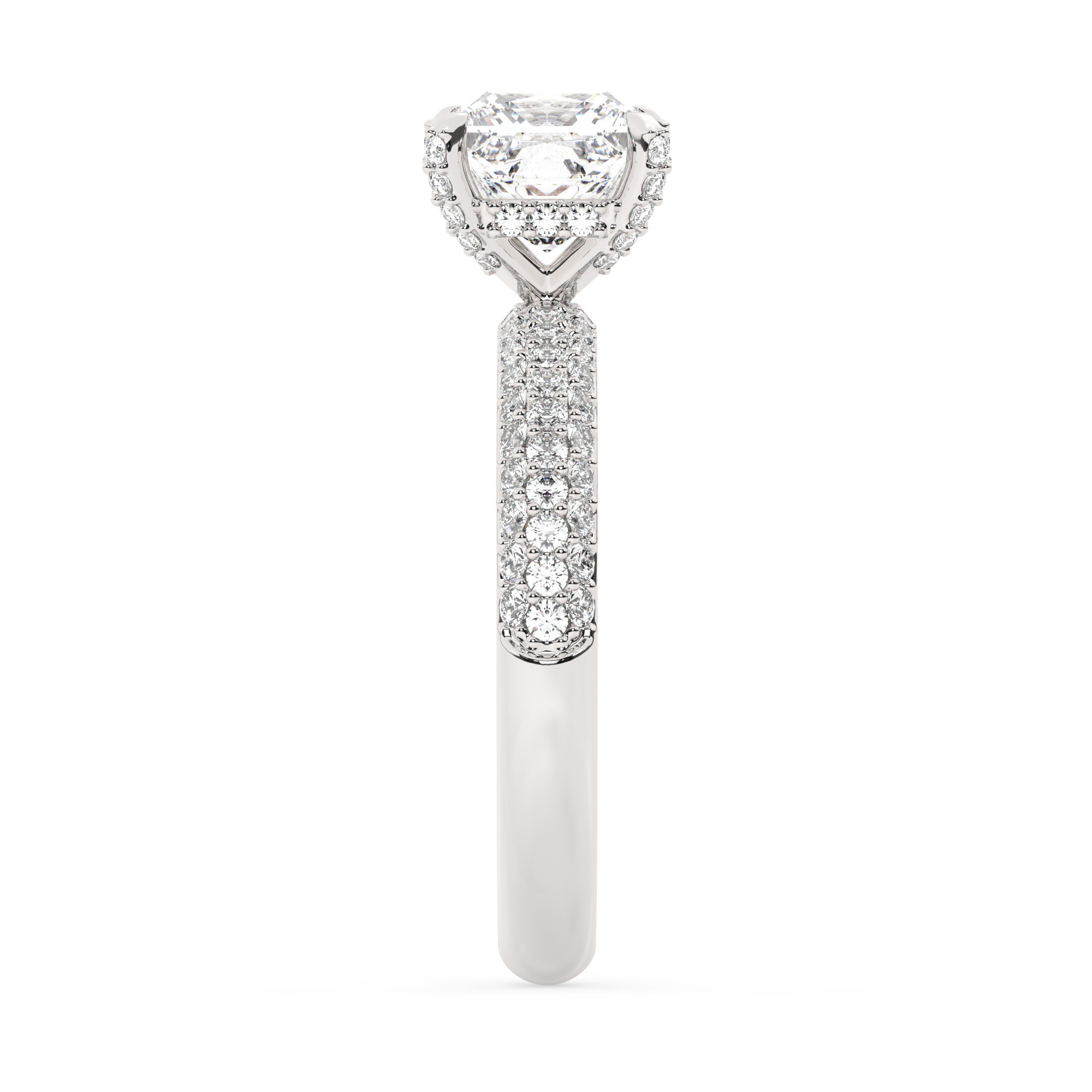 טבעת אירוסין סוליטר ומוסונייט בצדדים דגם 50014 כסף מצופה זהב לבן במרכז אבן מעבדה מוסונייט 0.50 קראט בחיתוך פרינסס עם תעודה גמולוגית מסביב ובצדדים אבני מעבדה מוסונייט במשקל כולל של 0.50 קראט בחיתוך עגול – תמונה 4