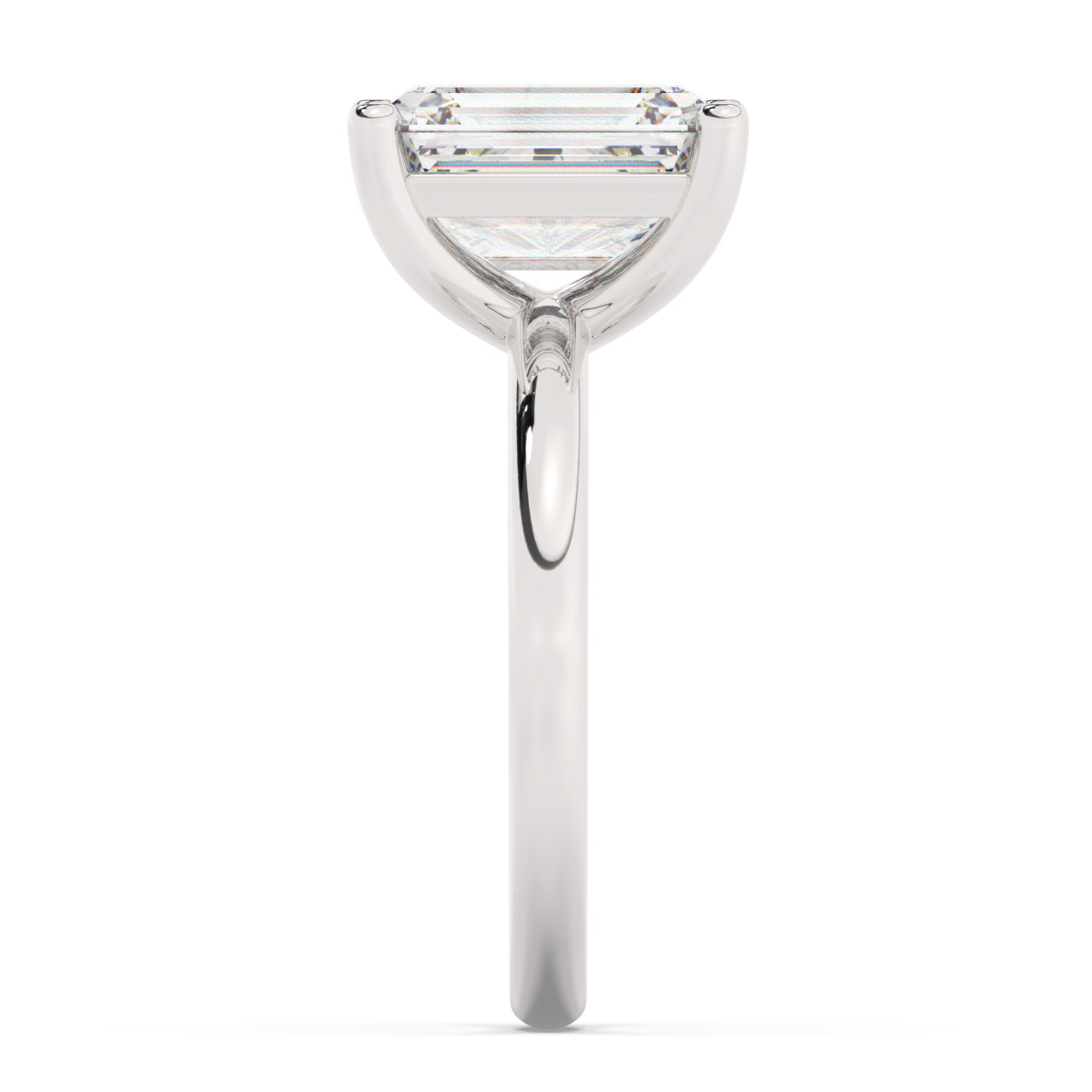 טבעת אירוסין סוליטר דגם 50016 כסף מצופה זהב לבן במרכז זירקוניה במשקל כולל של 4 קראט בחיתוך אמרלד עם תעודה גמולוגית – תמונה 4