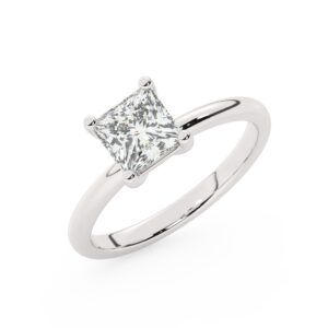 טבעת אירוסין סוליטר דגם 50016 זהב לבן 14 קראט במרכז אבן מעבדה מוסונייט במשקל כולל של 5 קראט בחיתוך פרינסס עם תעודה גמולוגית בינלאומית GRA