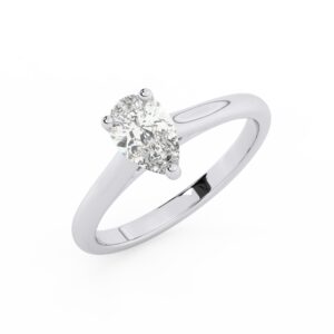 טבעת אירוסין סוליטר דגם 50029 כסף מצופה זהב לבן במרכז יהלום מעבדה במשקל כולל של 2 קראט בחיתוך טיפה עם תעודה גמולוגית אירופאית IGI